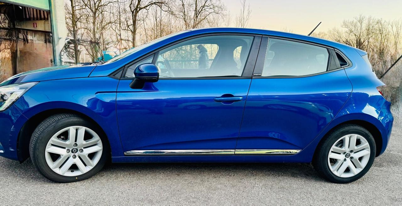 Renault Clio Full Hybrid E-Tech 140 CV 5 porte Initiale Paris