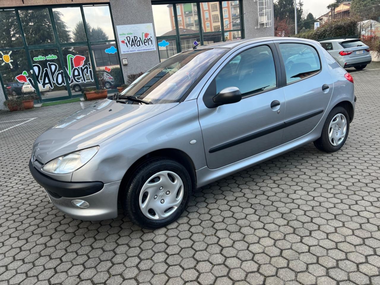 Peugeot 206 1.4 5p. XR*73000KM*NEOPATENTATI