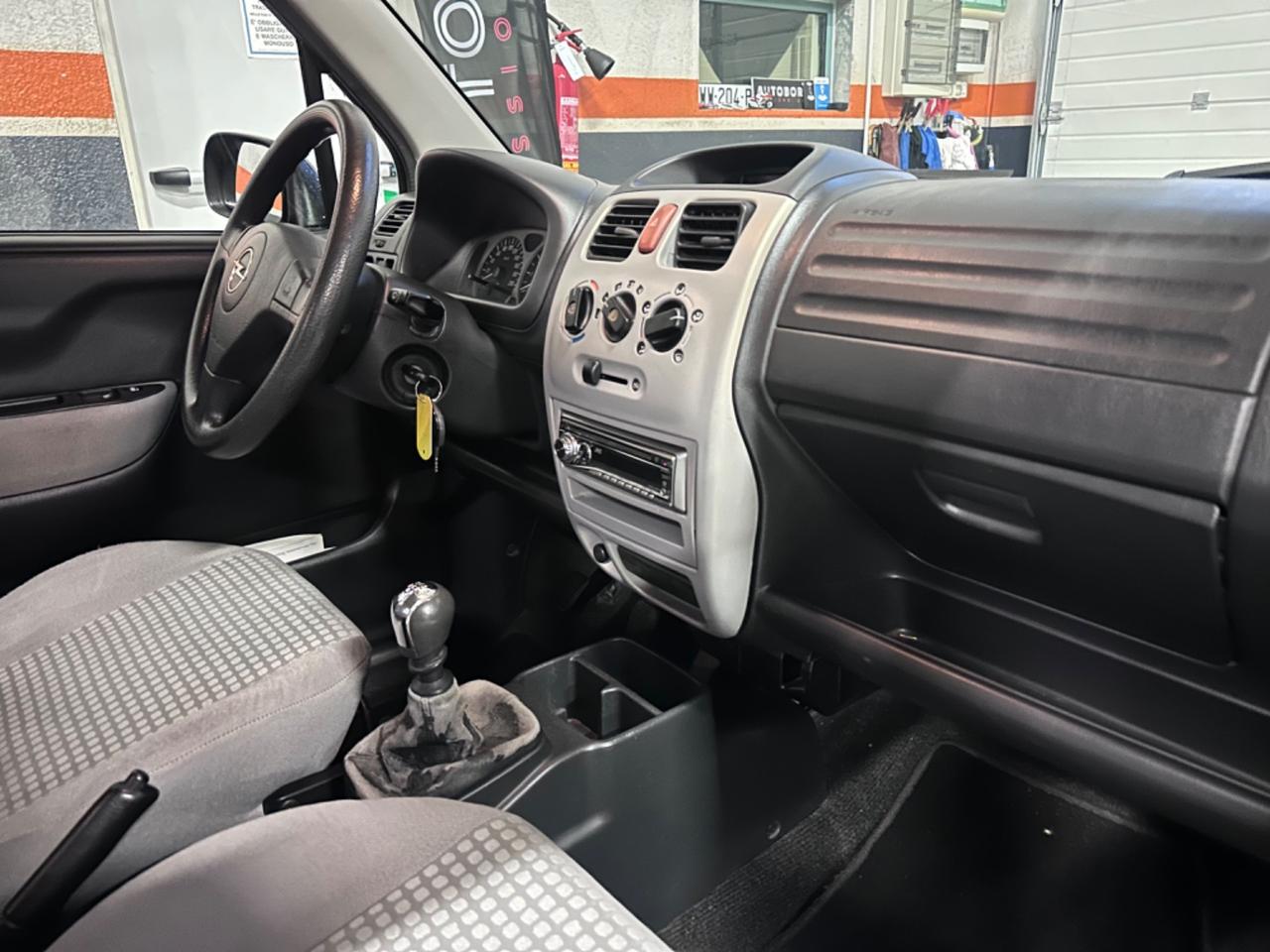 Opel Agila 1.0 12V Club