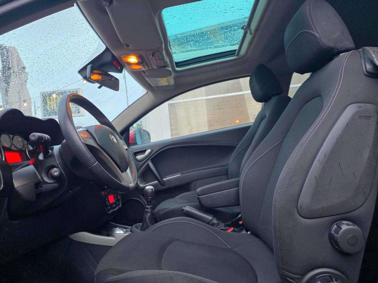 Alfa Romeo MiTo 1.4 105 CV Distinctive Sport Pack