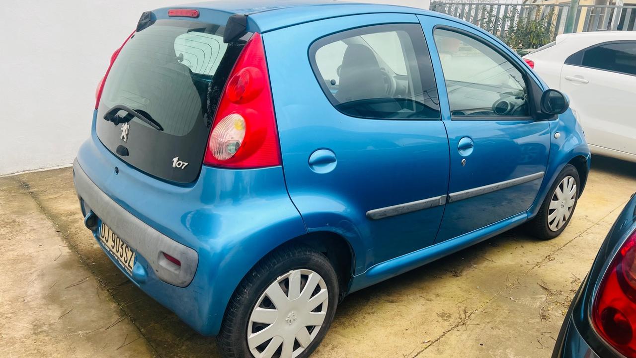 Peugeot 107 1.0 68CV 5p. Desir