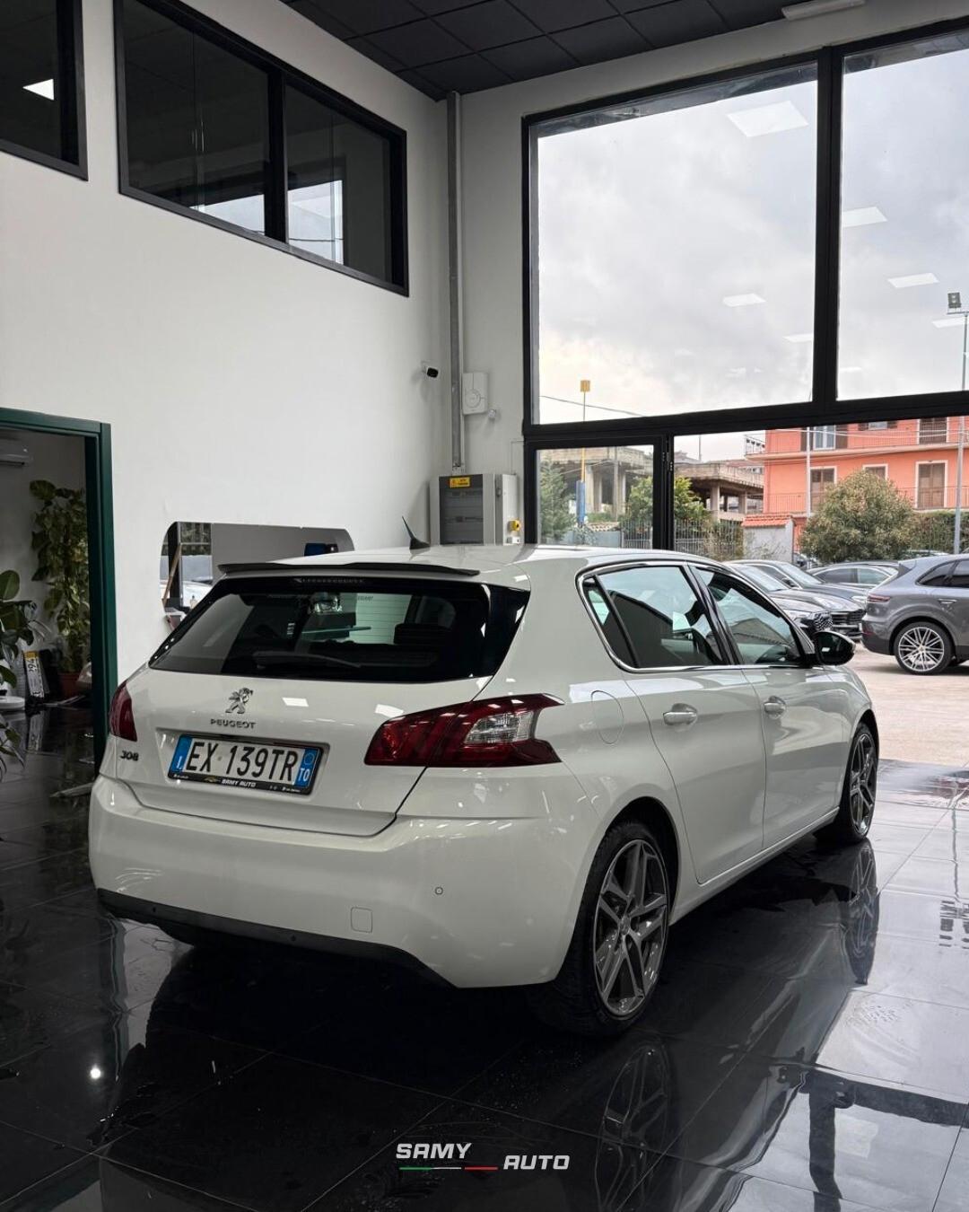 Peugeot 308 1.6 e-HDi 115 CV