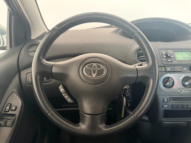 TOYOTA Yaris 1.0i 16V cat 3 porte Sol