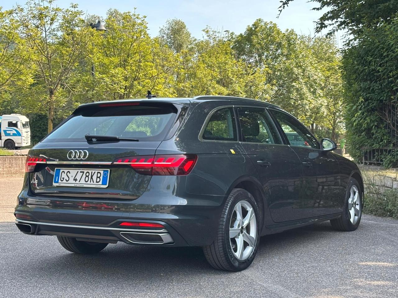 Audi A4 30 TDI/136 CV S tronic Business Advanced