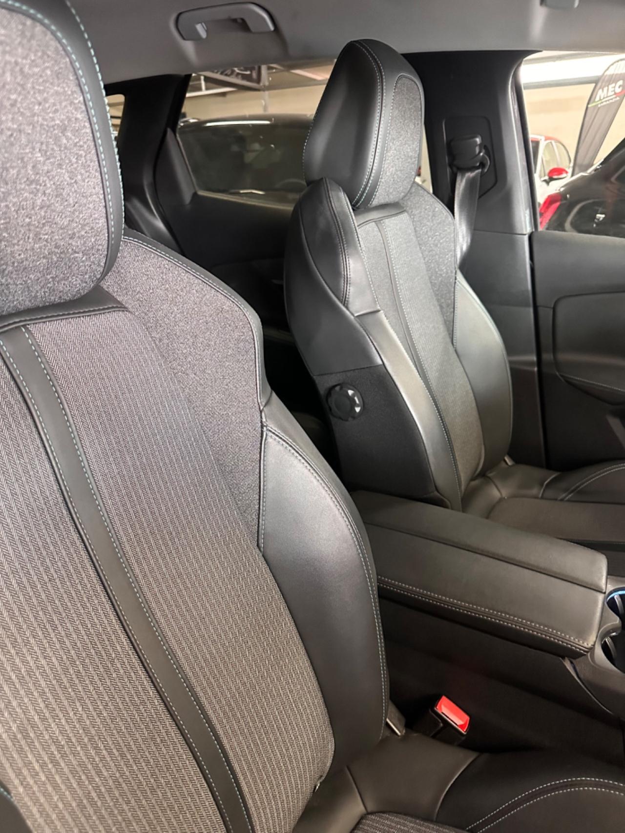 Peugeot 3008 BlueHDi 130 S&S Allure 2020