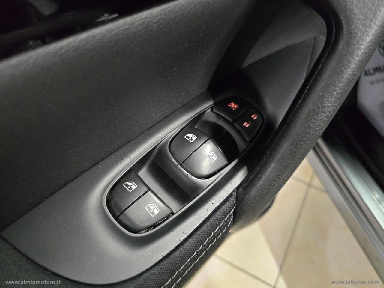 NISSAN Qashqai 1.5 dCi Acenta