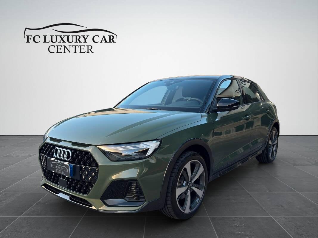 Audi A1 1.0 116CV Identity Contrast S Line Interno S tronic