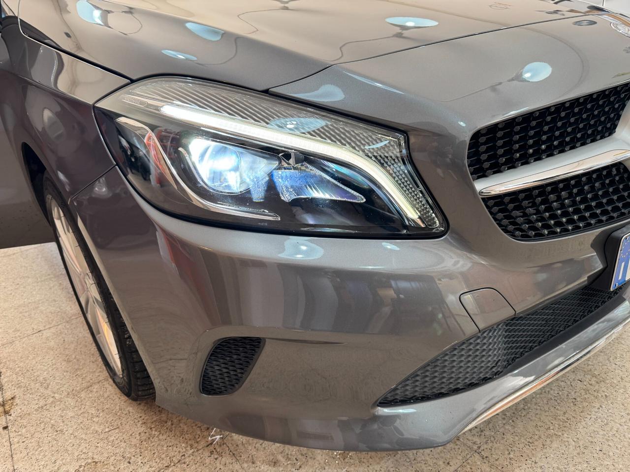 Mercedes-benz A 180 d Automatic Premium NAVI-LED