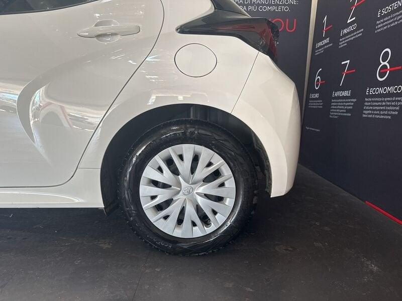 Toyota Yaris 1.0 5 porte Active