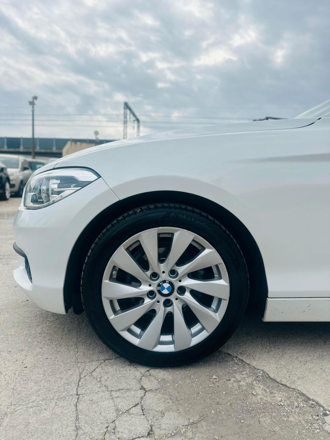 Bmw 118 116d 5p. Urban