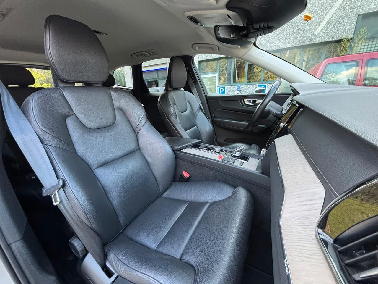 Volvo XC 60 XC60 B4 (d) AWD Geartronic Inscription