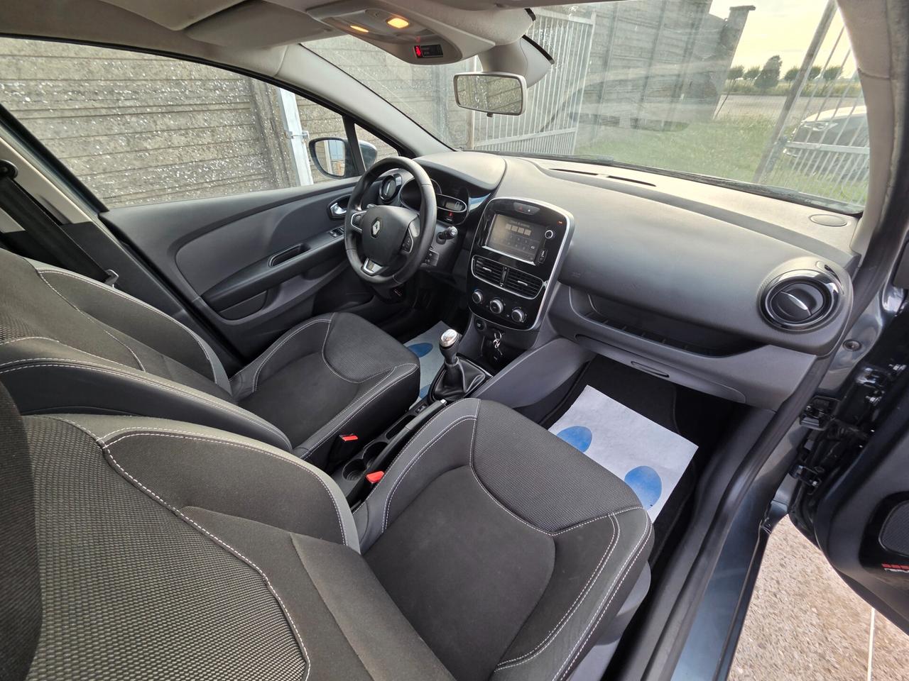 Renault Clio 1.2 75CV 5 porte Zen