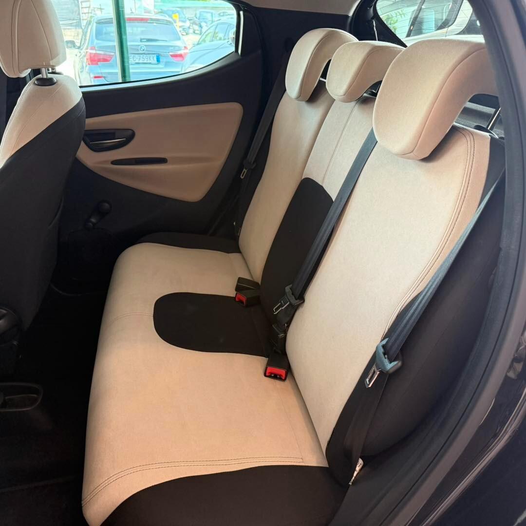Lancia Ypsilon 1.2 69 CV 5 porte GPL Ecochic Gold