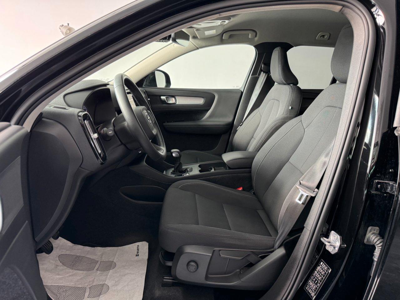 Volvo XC40 1.5 t2 Momentum Uniprop Stupenda