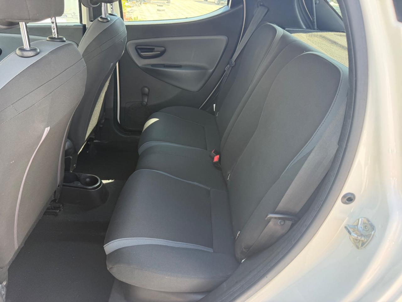 Lancia Ypsilon 1.2 69 CV 5 porte Platinum