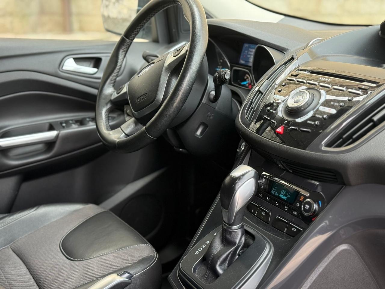 Ford Kuga 2.0 TDCI 163 CV 4WD Powershift Titanium