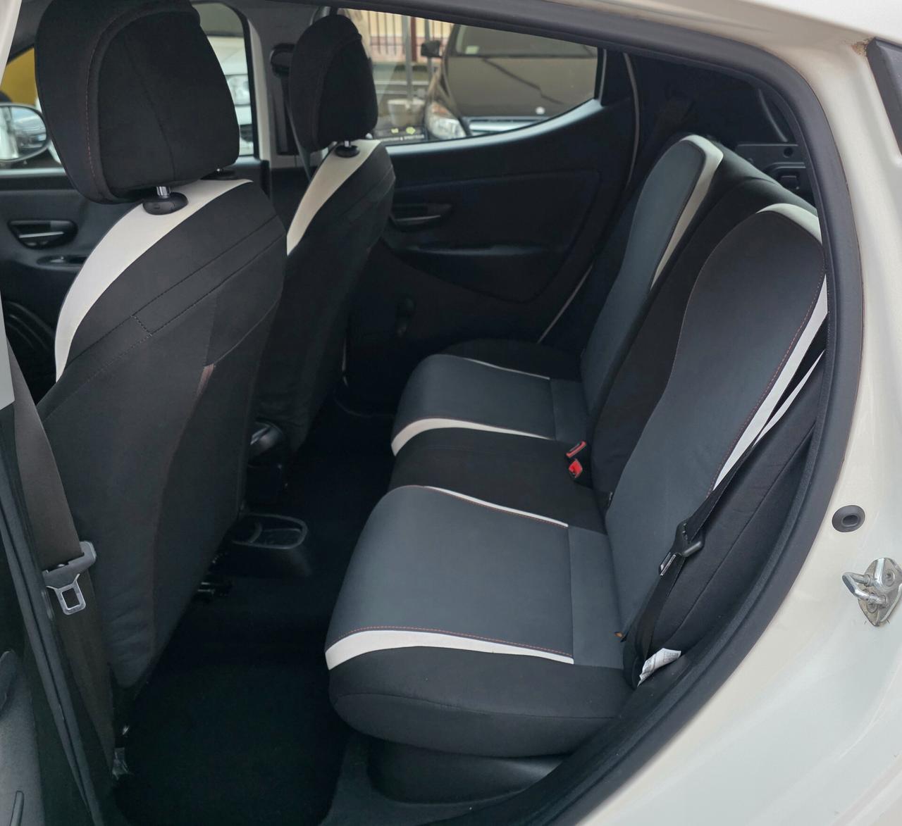 Lancia Ypsilon 0.9 TwinAir 85 CV 5 porte Metano Ecochic Elefantino