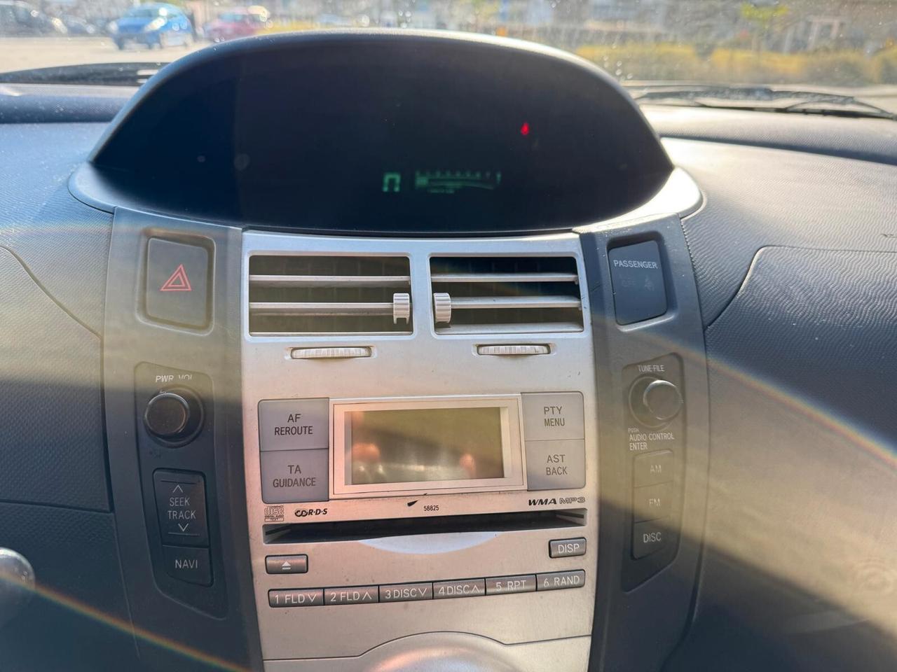 Toyota Yaris 1.0 5 porte Sol