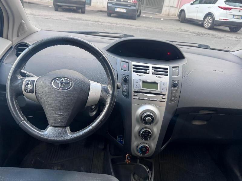Toyota Yaris 1.4 D-4D 5 porte Navi