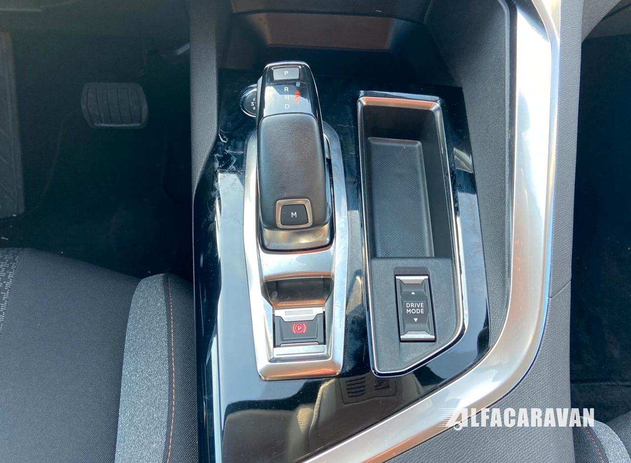 Peugeot 3008 1.5 bluehdi Active Pack