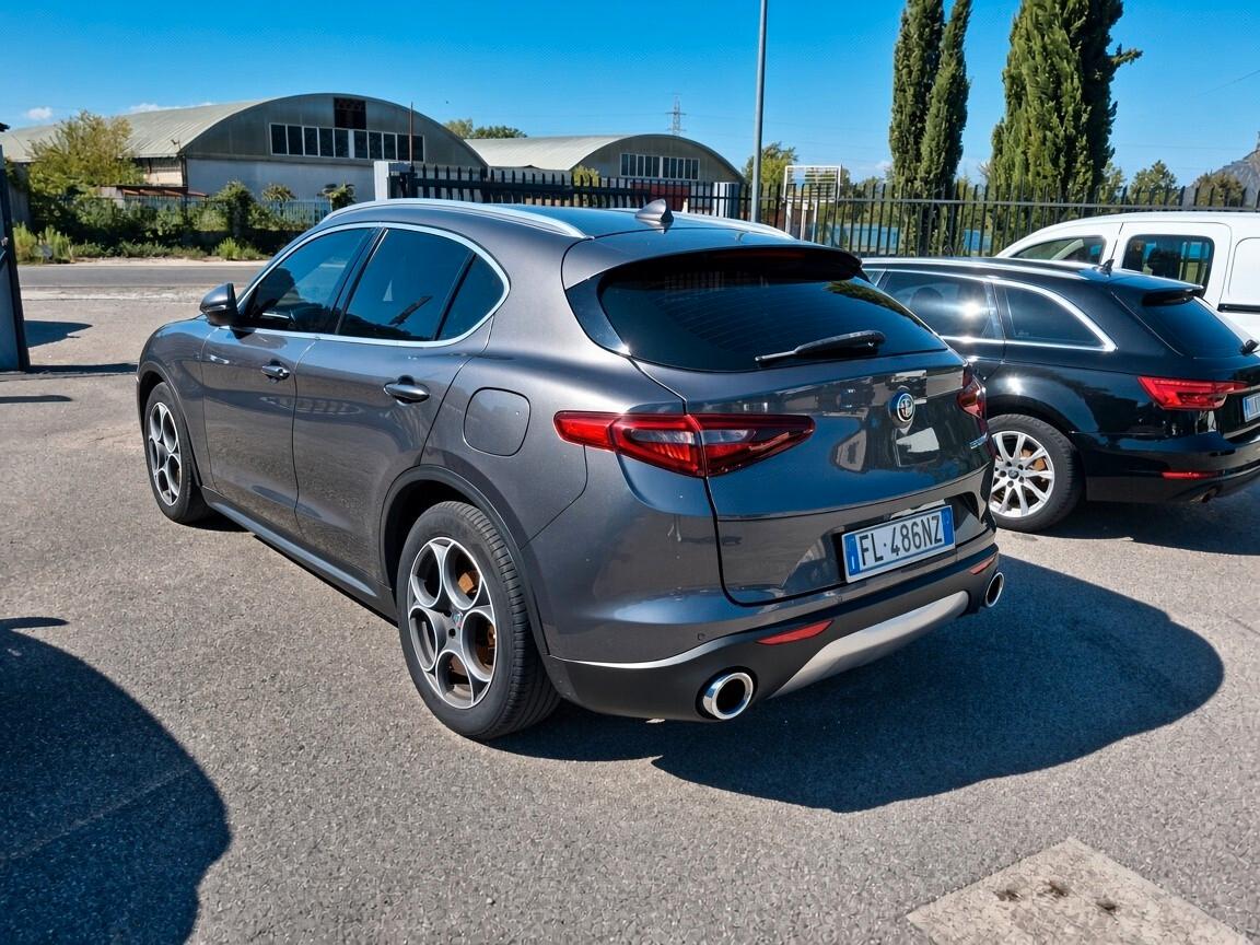 Alfa Romeo Stelvio 2.2 Turbodiesel 180 CV AT8 RWD Executive