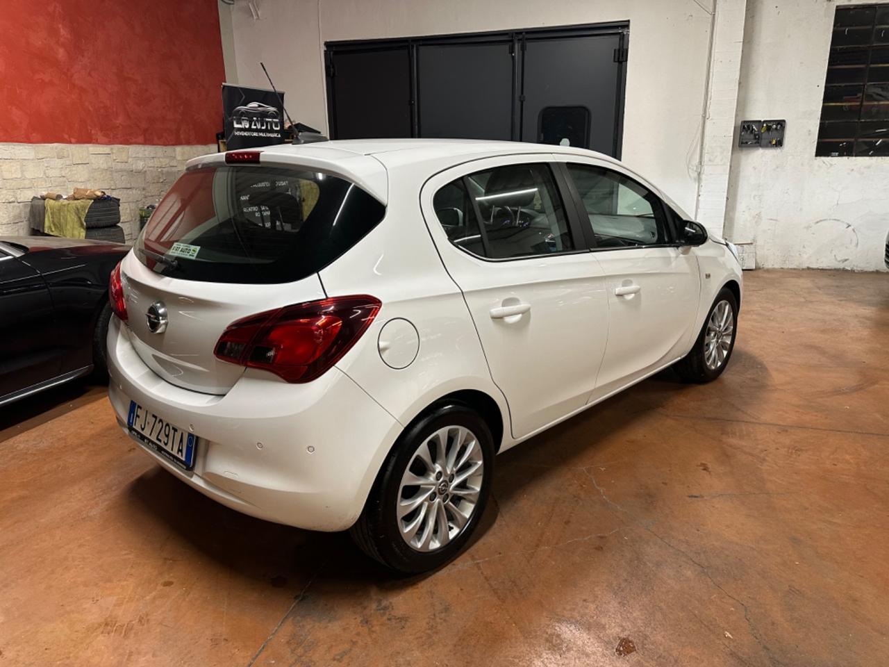 Opel Corsa 1.4 90CV GPL Tech 5 porte Cosmo