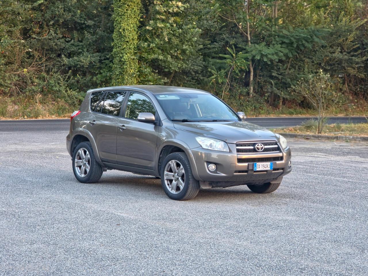 Toyota RAV 4 RAV4 Crossover 2.2 D-Cat A/T 150 CV Luxury E5 Automatica 2009