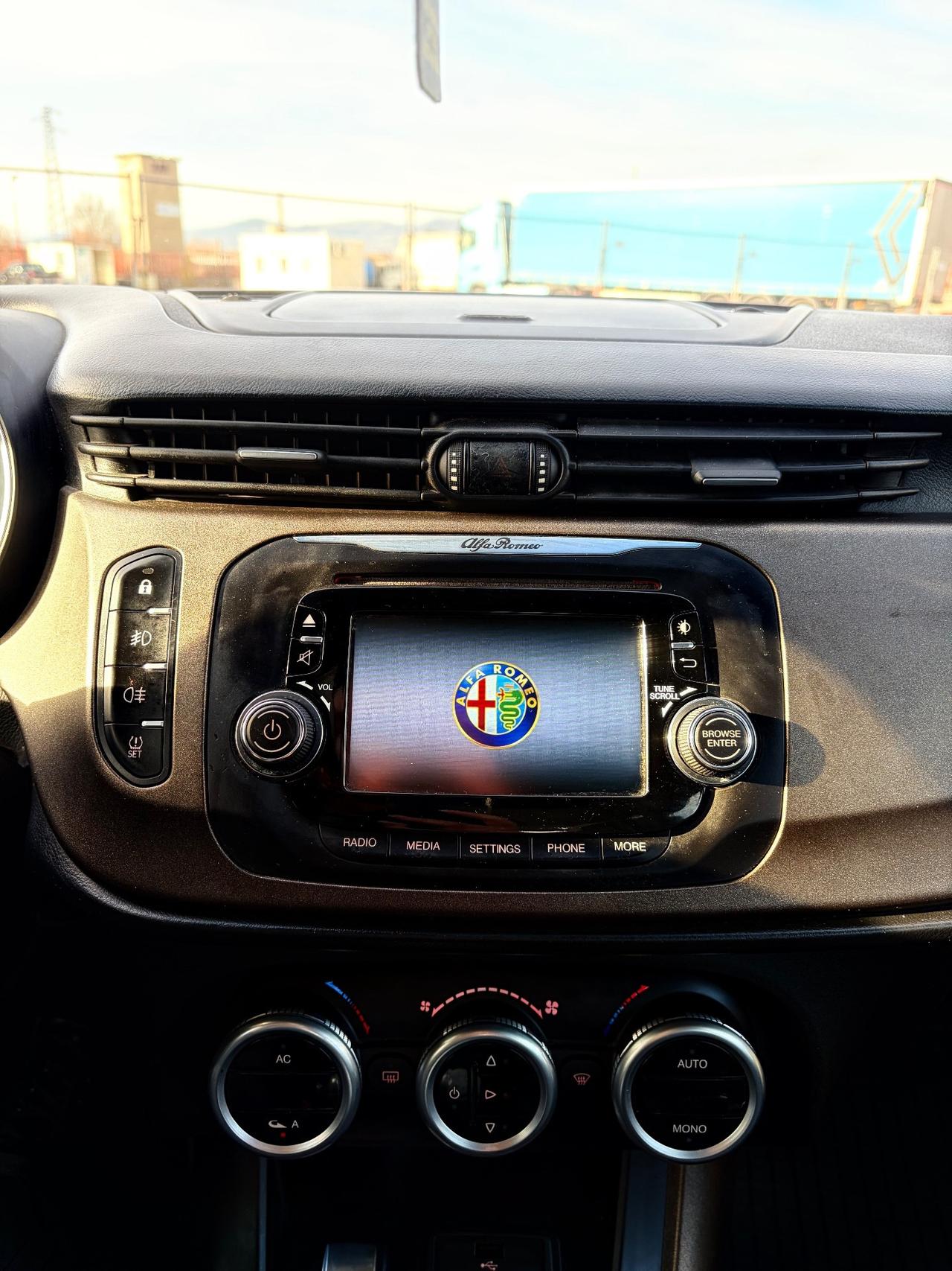 Alfa Romeo Giulietta 1.6 JTDm-2 105 CV Exclusive