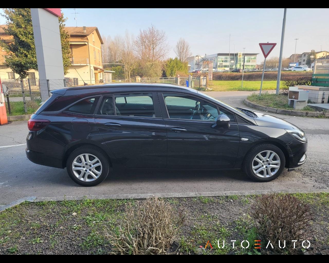 OPEL Astra V - Astra Sports Tourer 1.6 cdti Elective s&s 110cv