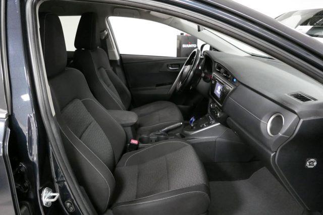 TOYOTA Auris Touring Sports 1.8 Hybrid Active Plus