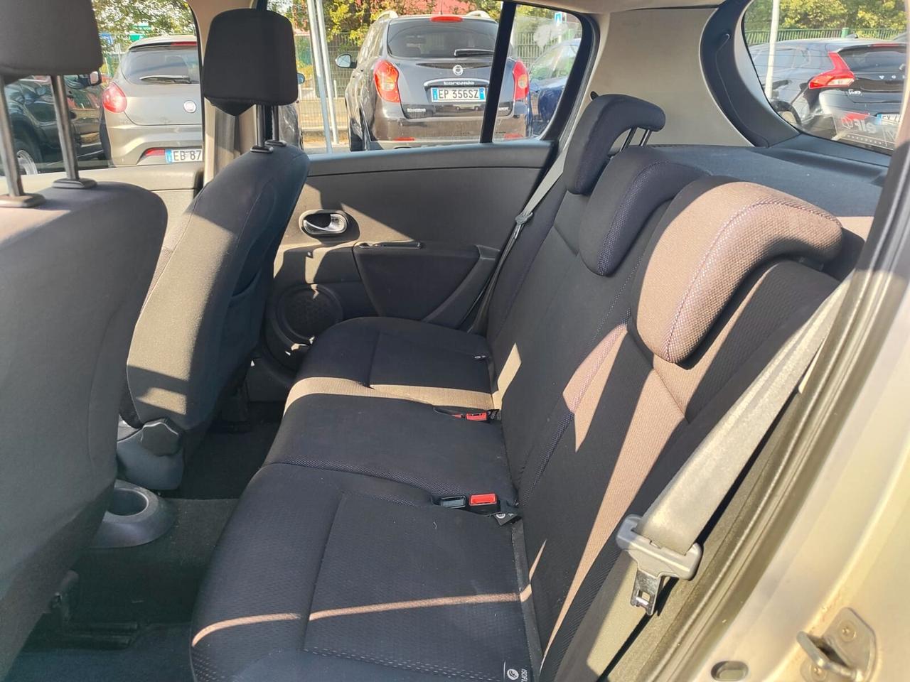 Renault Clio 1.2 16V 5 porte Dynamique