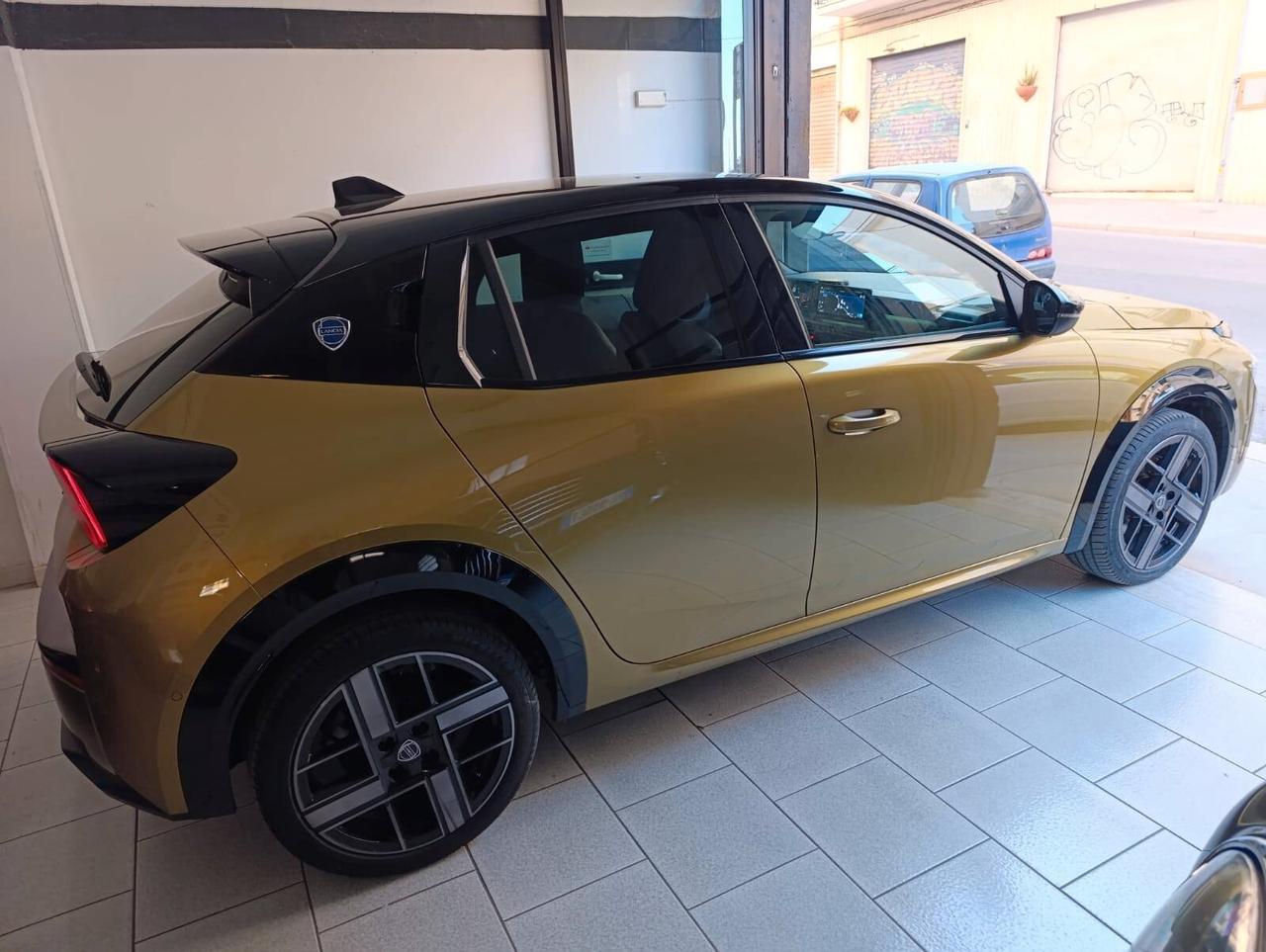 Lancia Ypsilon Hybrid e-DCT LX