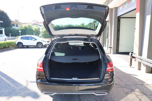 MERCEDES-BENZ C 220 d S.W. Automatica Full LED Navigatore TEL 17"