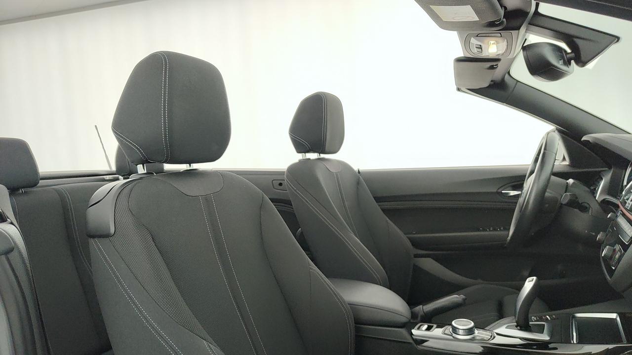 BMW 218i Cabrio Advantage auto my19