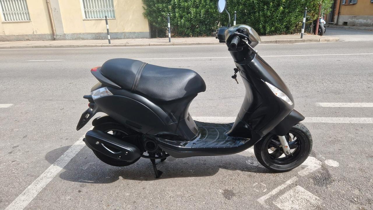 Piaggio Zip 50 c.c. 4T Nero opaco 03/22