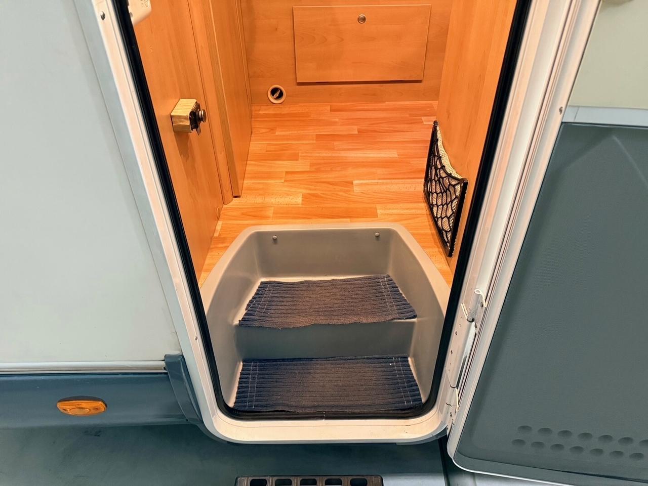 CAMPER MCLOUIS GLEN 560