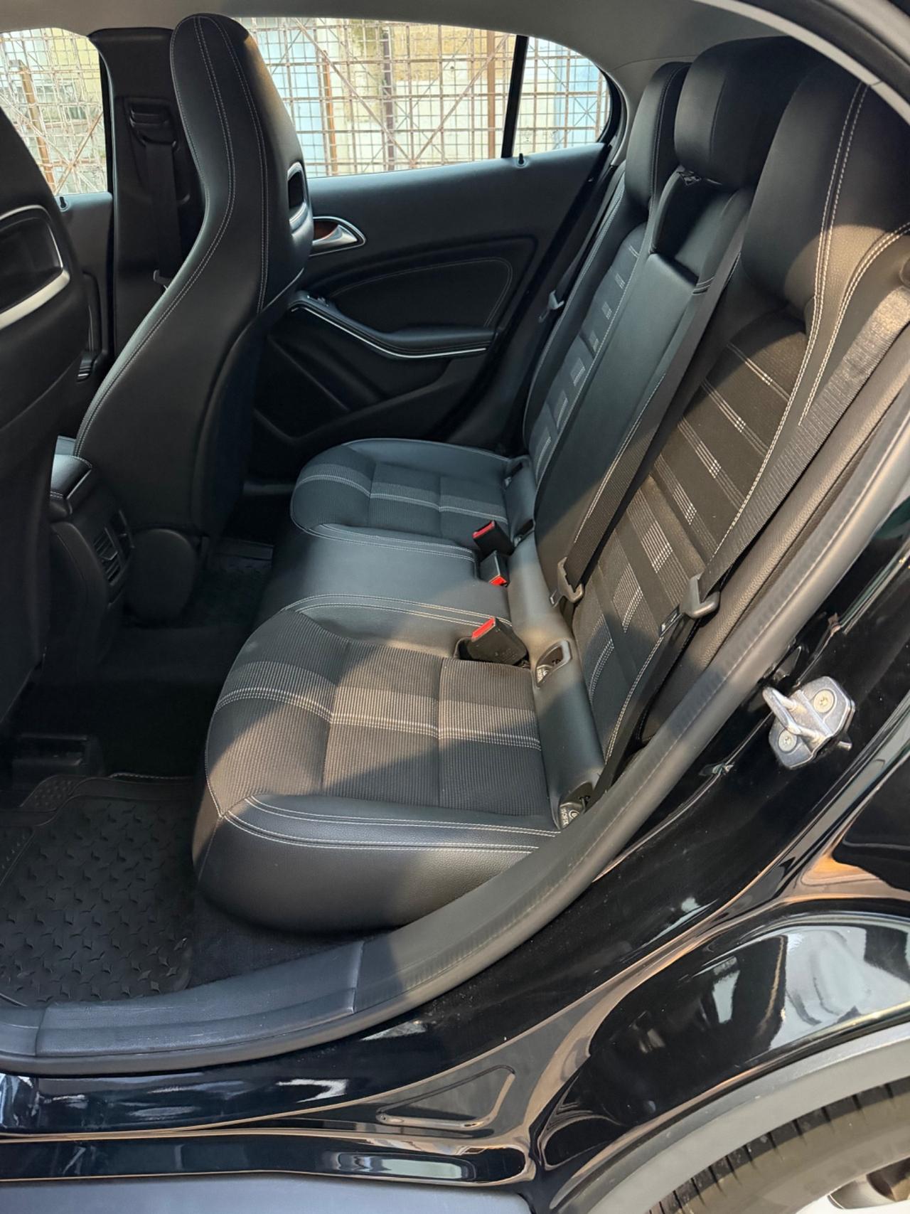 Mercedes-benz GLA 200 d Automatic Premium