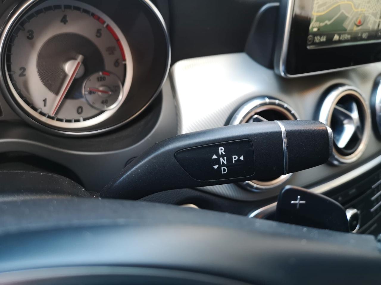 Mercedes-benz CLA 200 d S.W. Automatic Premium