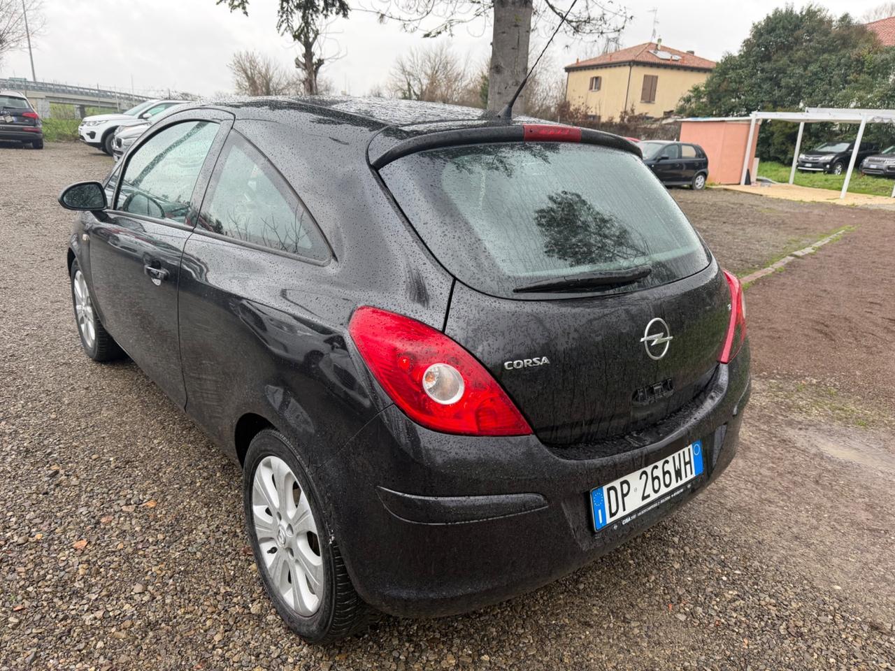 Opel Corsa 1.4 16V 3 porte aut. Sport