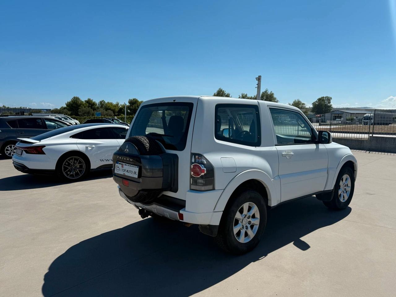 Mitsubishi Pajero 3.2 DI-D 16V aut. 3p. Instyle DPF