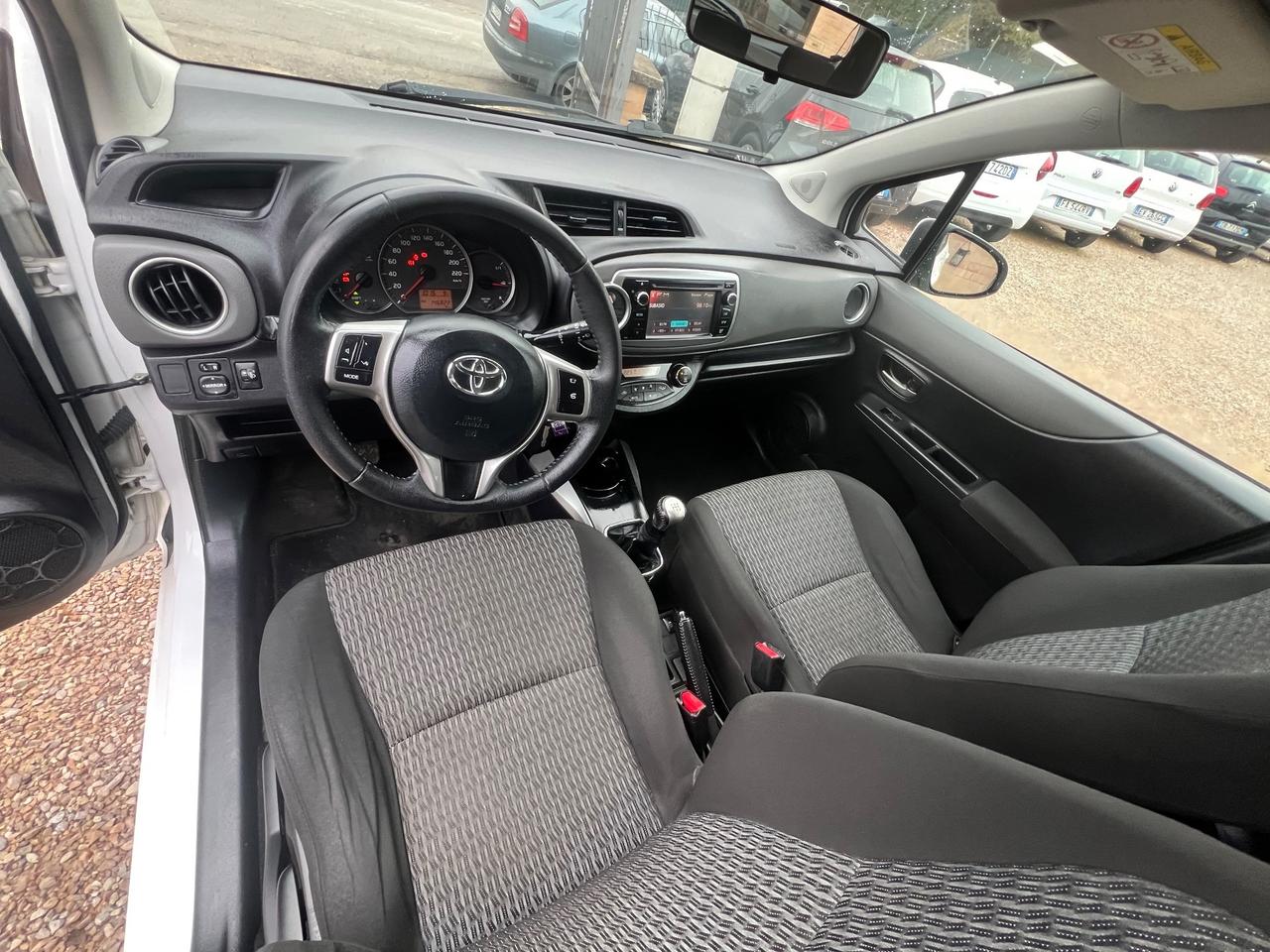 Toyota Yaris 1.0 5 porte