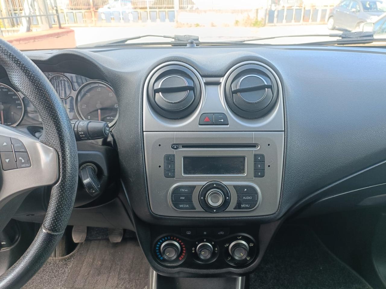 Alfa Romeo MiTo 1.3 JTDm-2 95 CV S&S Distinctive OK NEOPATENTATI