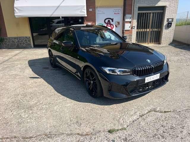BMW 320 d x Drive Tour M Sport tetto 19"