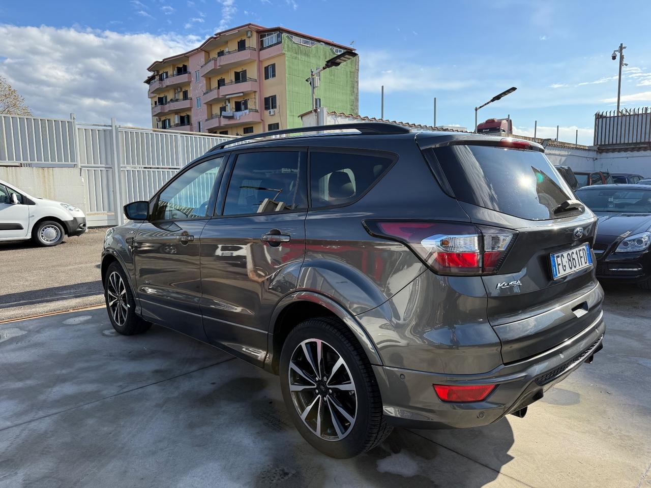Ford Kuga 2.0 TDCI 150 CV S&S 4WD Automatico ST-Line