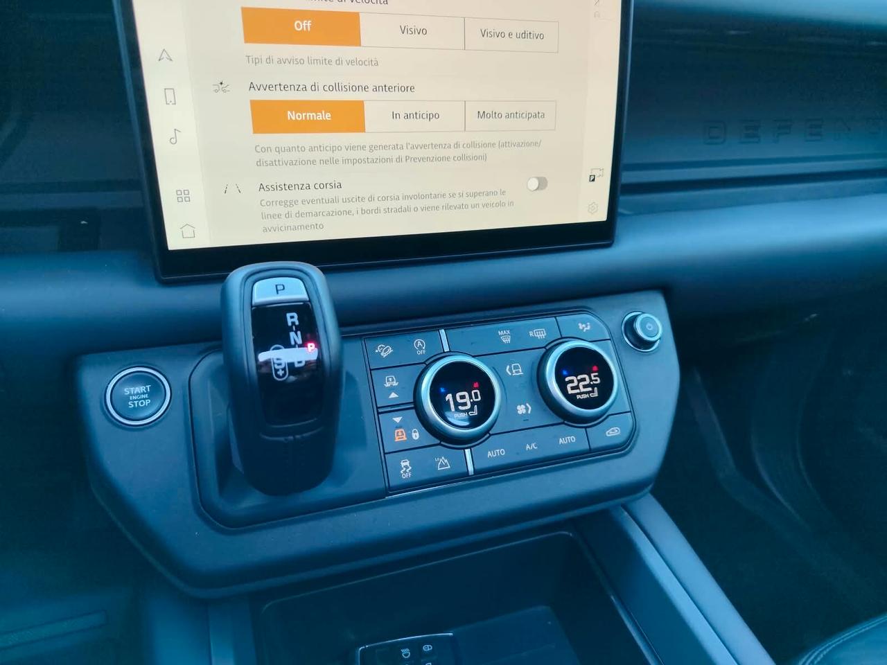 Land Rover Defender 110 3.0D I6 250 CV AWD Auto X-Dynamic HSE