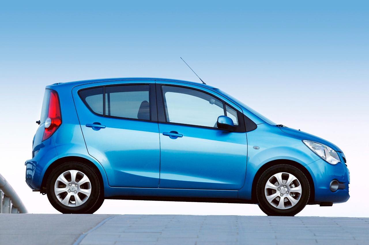Opel Agila 1.2 16v - 2013