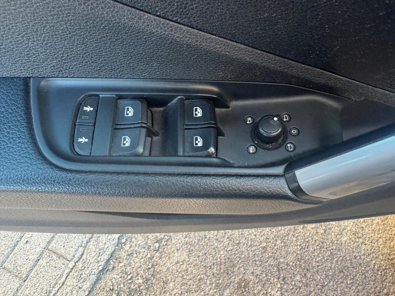 Audi Q2 30 TDI Identity Black
