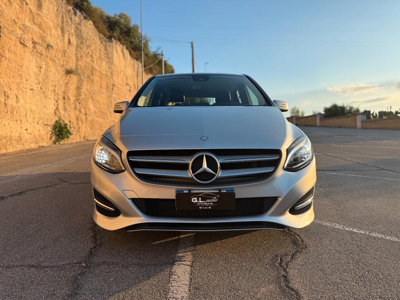 Mercedes B180 SPORT/1500 110CV/FULL LED/CERCHI 17