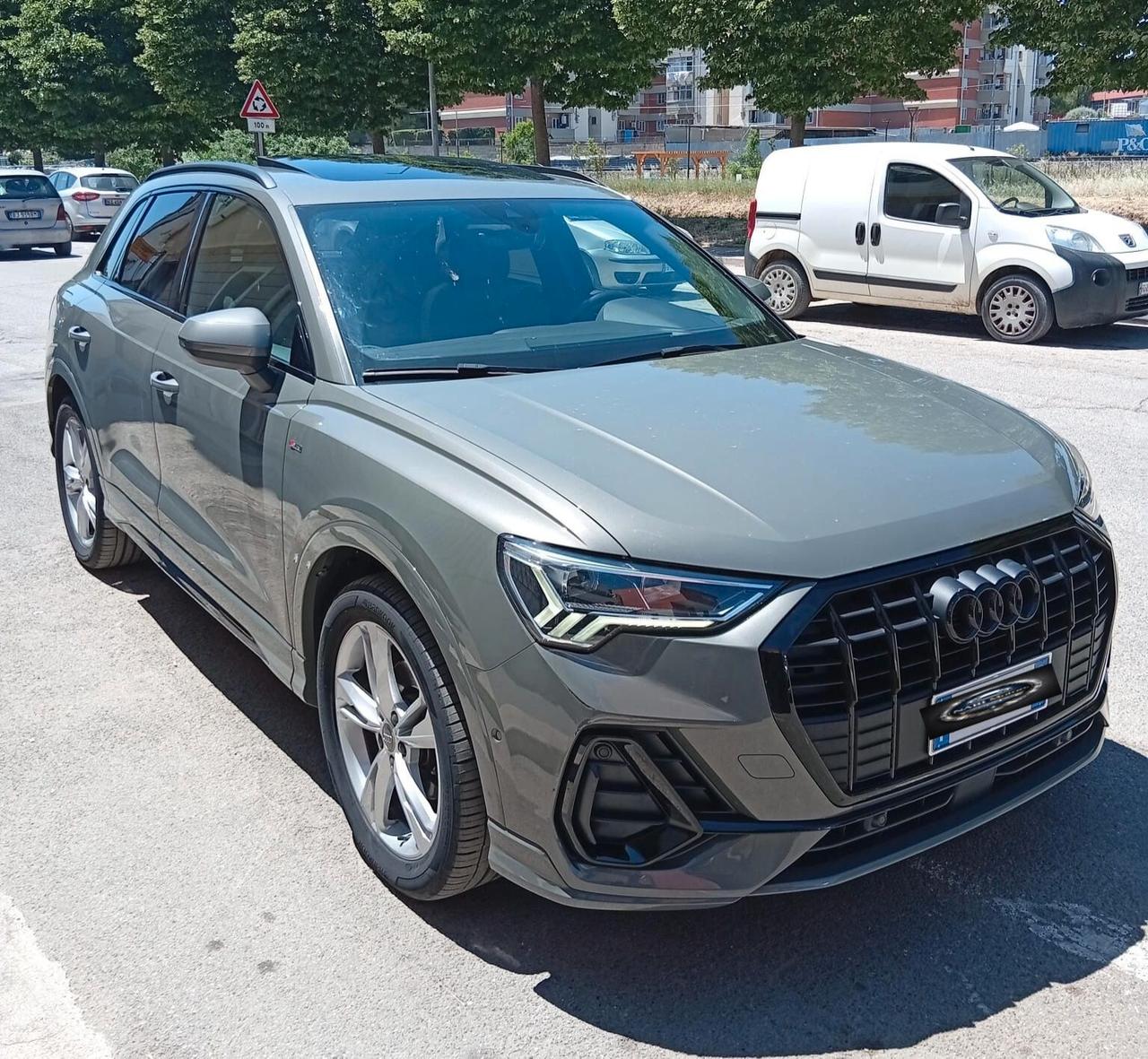 Audi Q3 35 TDI S tronic line edition (FULL OPTIONAL)