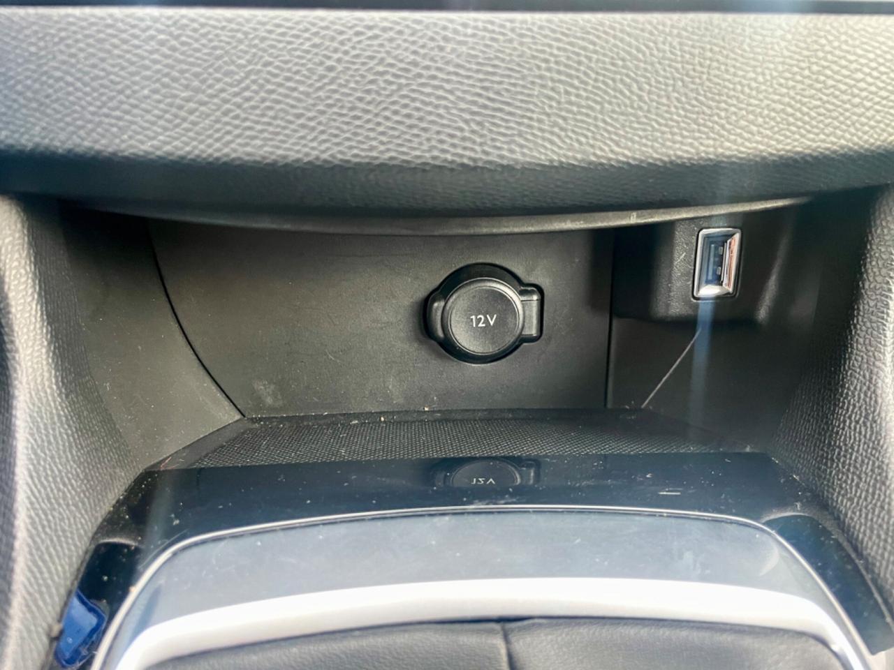 Peugeot 308 BlueHDi 130cv 6m 2021